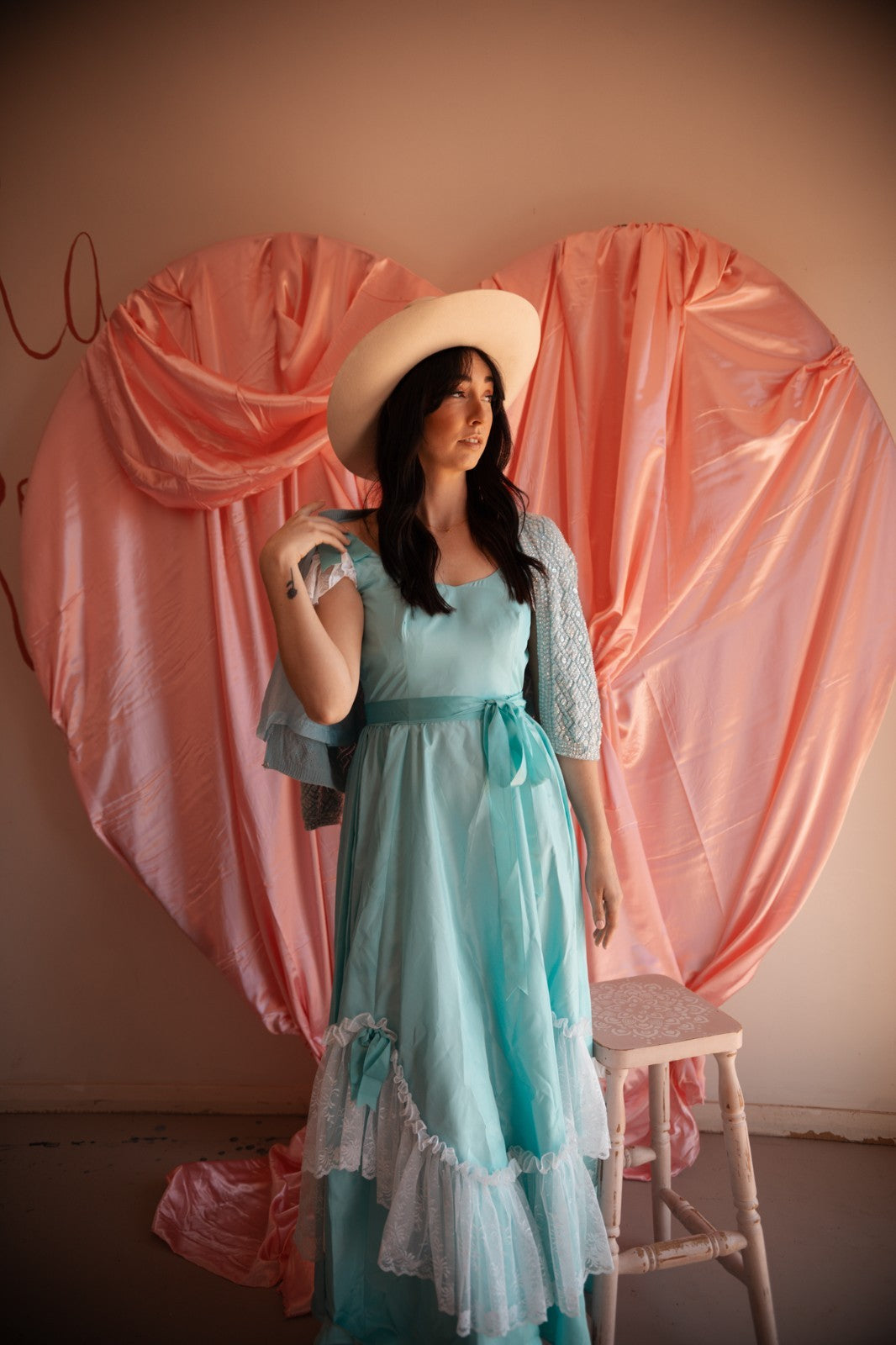 light blue prairie dress Vintage Aqua Satin Lace – Size 8 Height:170-180 A 1970s prairie 11/05/2026 Mama's Cornbread Dressing Ingredients: